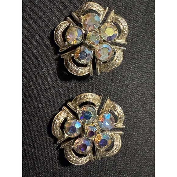 Vintage 1960s Signed CORO Light Gray AB Rhinestones Round Clip-On Earrings - Picture 2 of 4